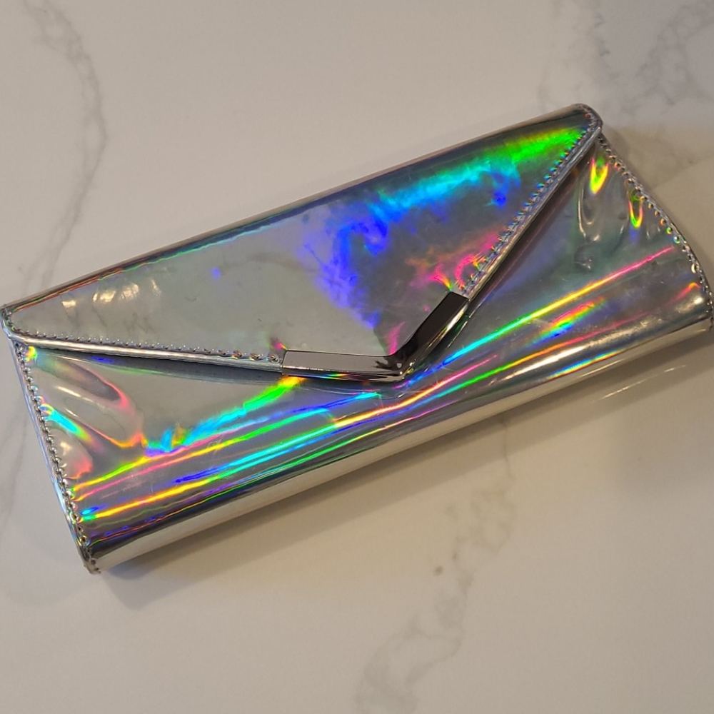 Holographic cluch